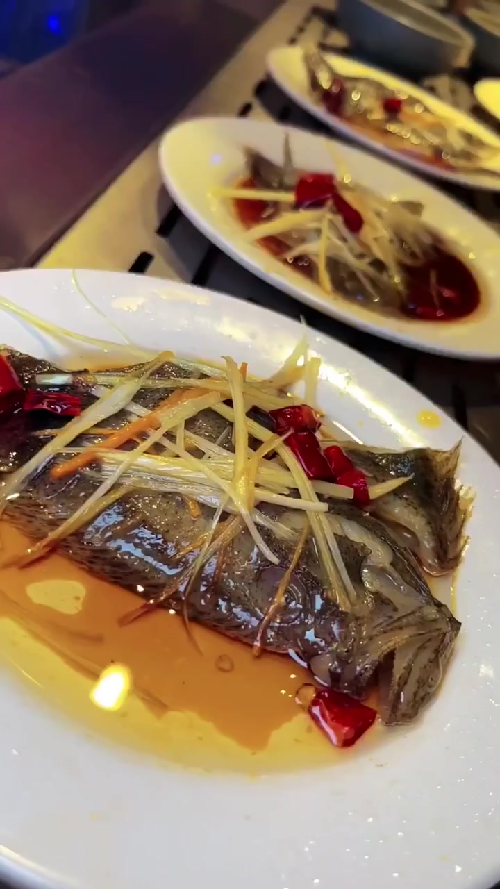 串串1号(龙之梦大都汇店) 每次来这家,我都在吃饱和吃撑之间徘徊!自助真是我的爱,菜品多样