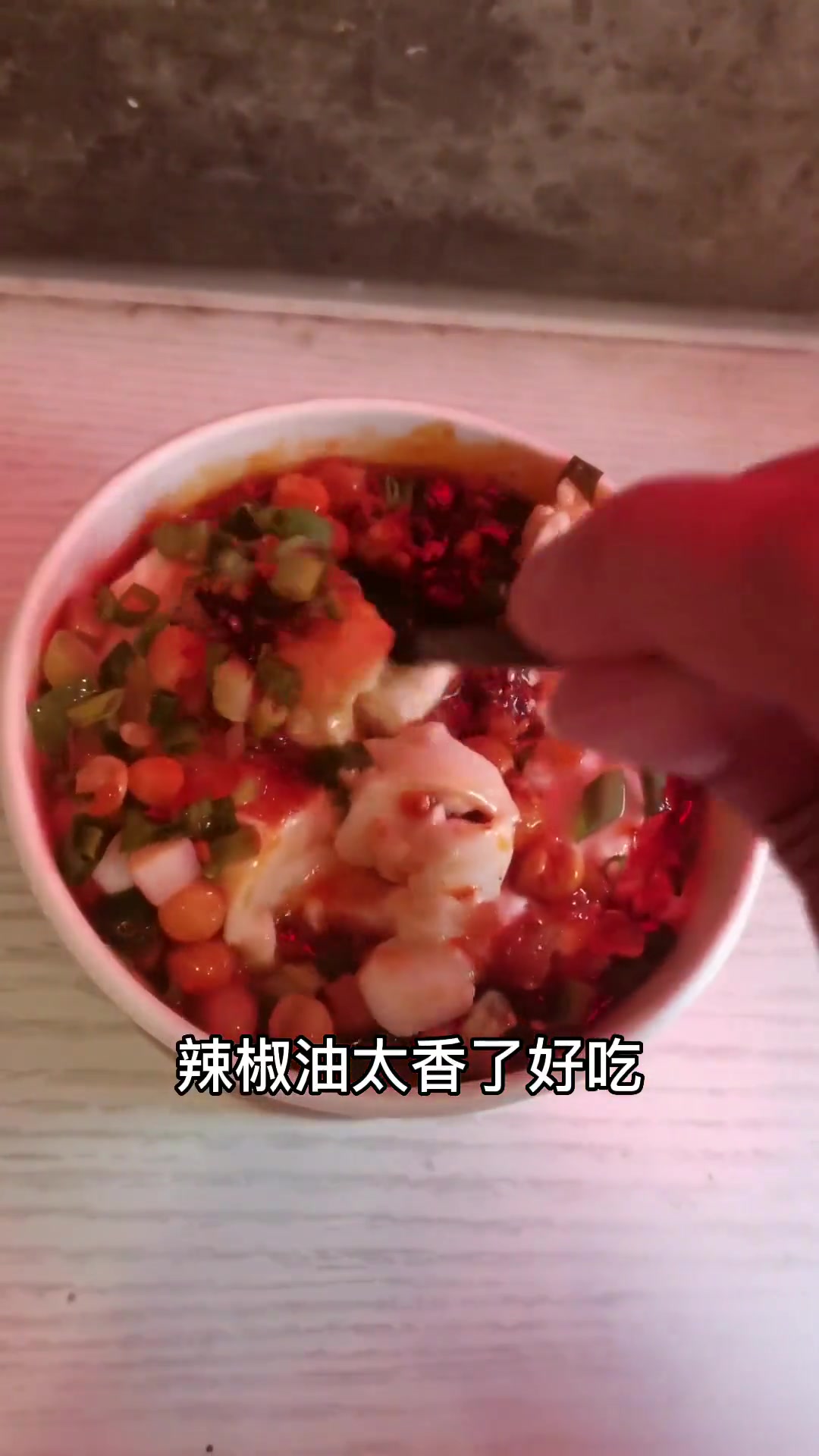 宽窄巷子这个竹筒奶茶拍照真的好好看!我要拿着它打卡成都各大景