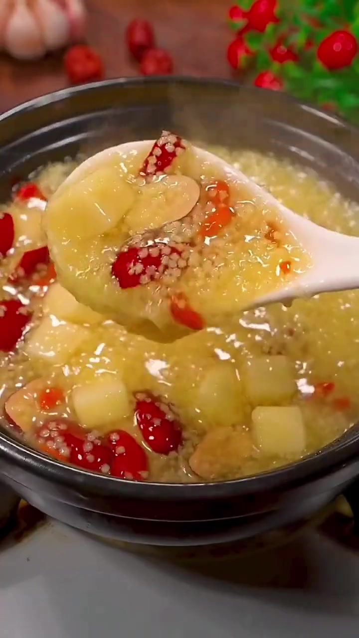 七日早餐杂粮粥 一天一包一周7天不重复的杂粮粥,实在太方便啦!煮出来的粥糯糯软软,营养又健