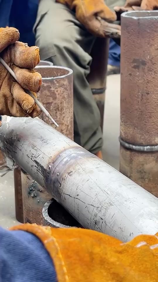 烧了十几年氩弧焊的老师傅教你白钢如何烧出鱼鳞焊