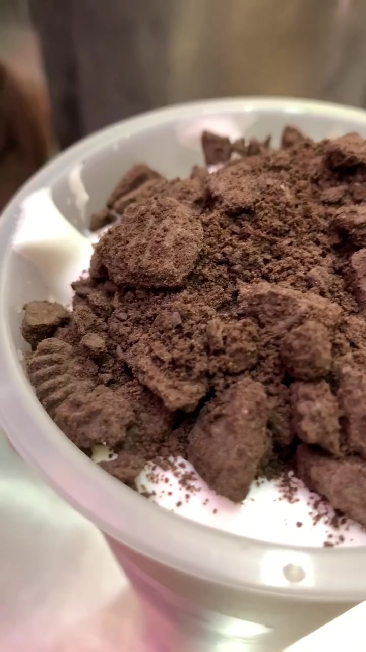 放学喝杯奶茶在回家读书那么苦当然要喝点甜的呀 抖音美食推荐官