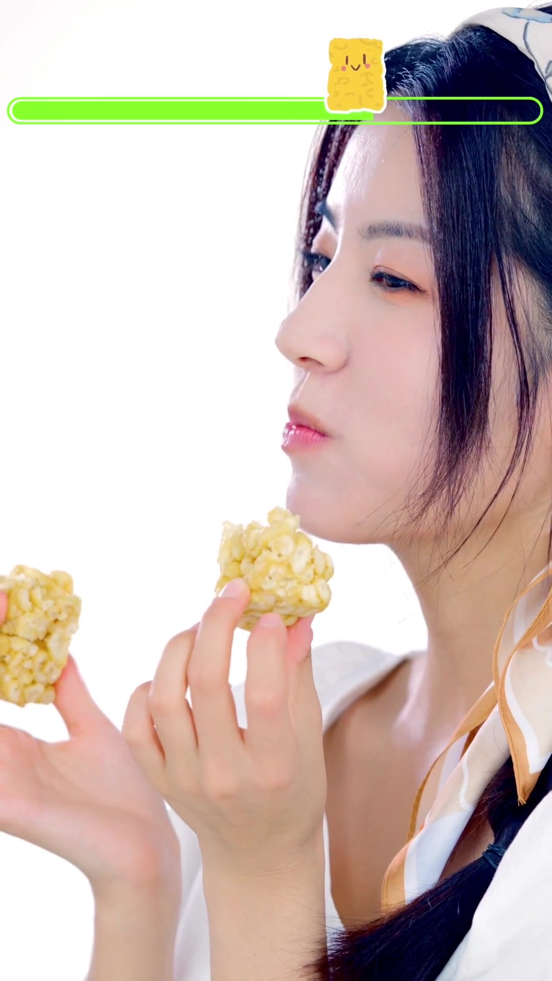 #沉浸式 #asmr 今天我们来吃徐福记0蔗糖棒沙琪玛~