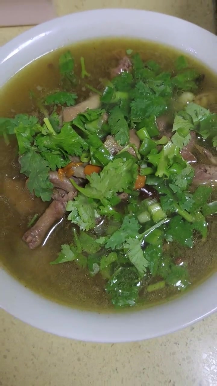 冬天的一碗热腾腾的高汤送给大家。厨房里的欢乐时光 美食天天有想吃跟我走 美食分享 家常菜