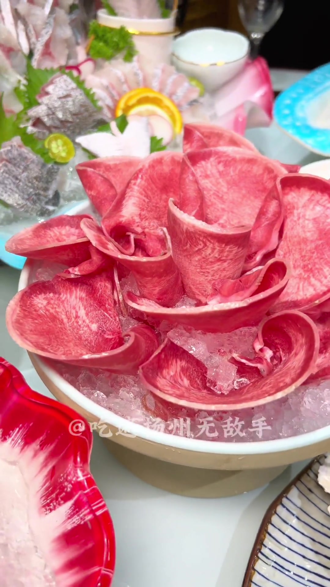 万达的臻鲜阁海鲜～398满满一桌吃到爽!牛舌,肥牛,刺身,蓝莓鹅肝绝绝子!吃美食搜食物主义