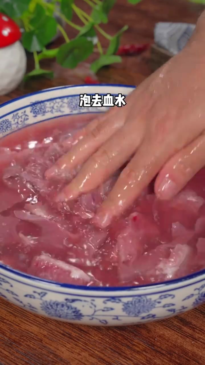 猪心汤做法,熬夜失眠的你要学会做