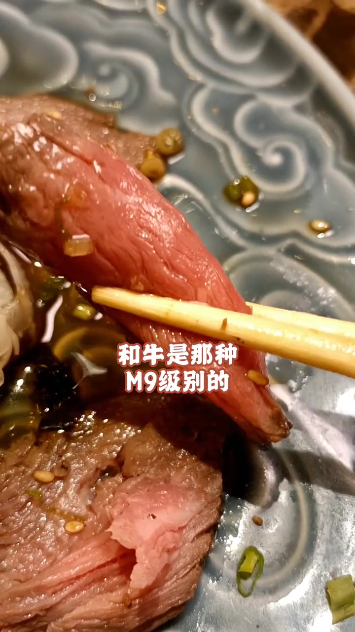 如果在大连罗斯福,想吃那种鲜嫩的日式和牛烤肉,我帮你找到了一家和牛匠人日料的团购,198可