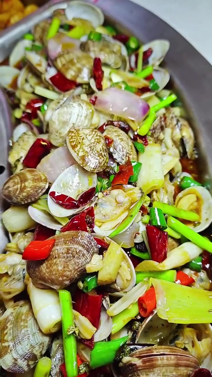 宜希藕王养生汤+江湖菜的结合,家人朋友聚会好地方,满足老人小孩重口味不同年龄段,环境不错 