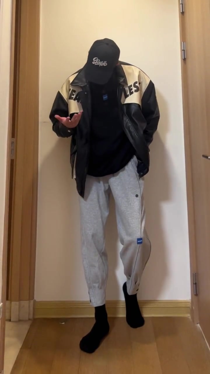 肌肉男 帅哥 胸肌 腹肌 阳光男孩 往墙一拍 感觉不就来了嘛
