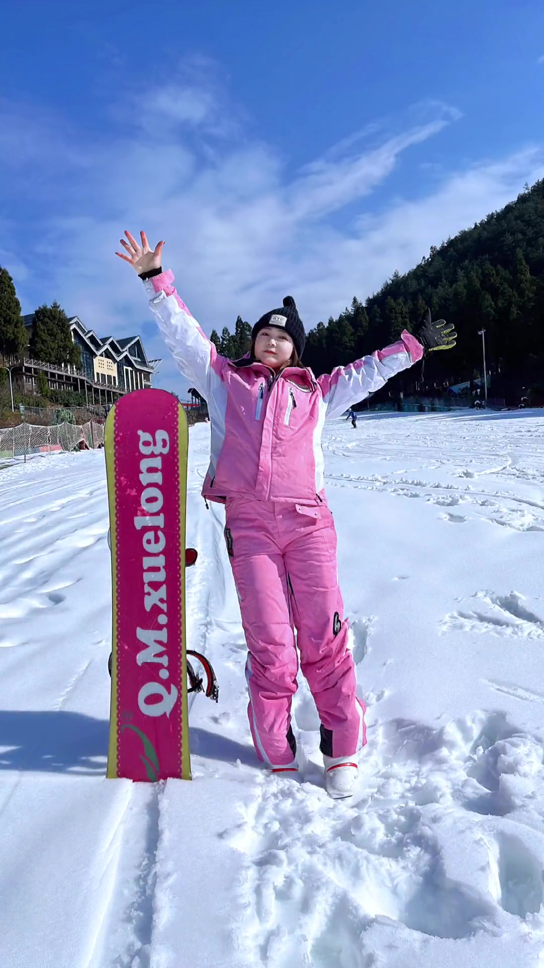 我敢说来这里滑雪你会开心到尖叫 绿水尖森林滑雪场 去一次还想再去的地方 一起来文成滑雪场撒