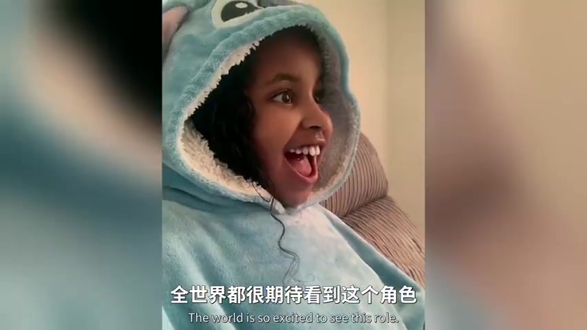 迪士尼真人版《小美人鱼》导演和演员分享她们对于Halle Bailey扮演的爱丽儿的感受。