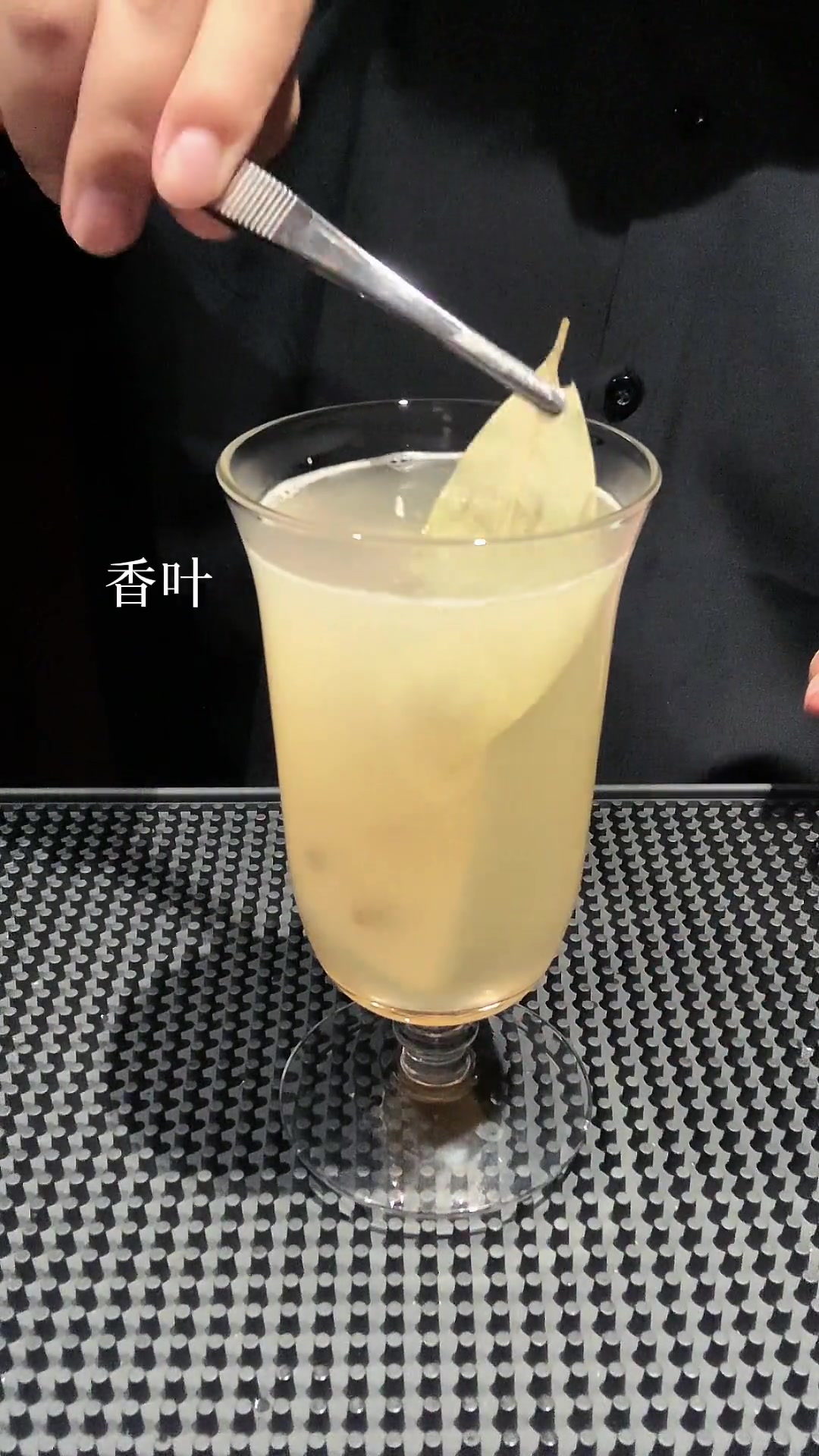 鸡尾酒:梨汁热托蒂(Pear juice hot toddy)没有秋天的第一杯奶茶,但可以