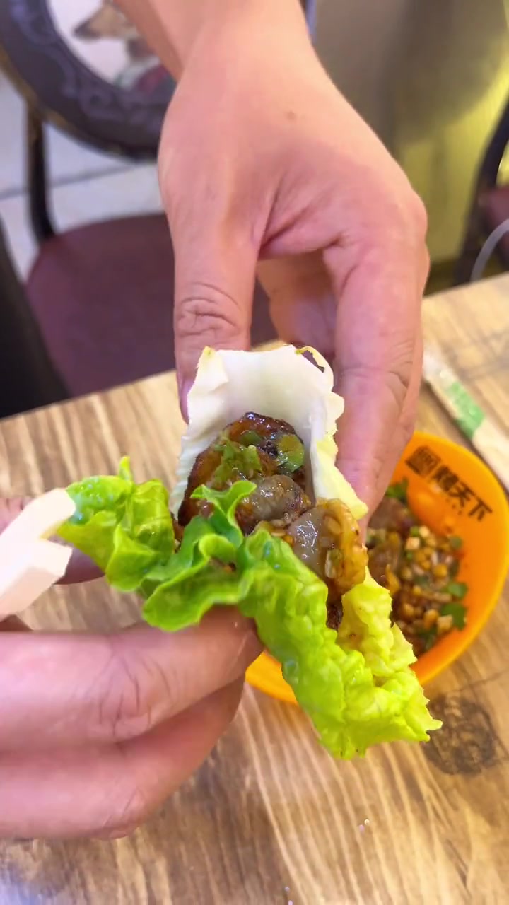 太香了家人们,68两三个人都够吃!贵州烙锅 妈呀太香了 夜宵好去处 贵州特色美食