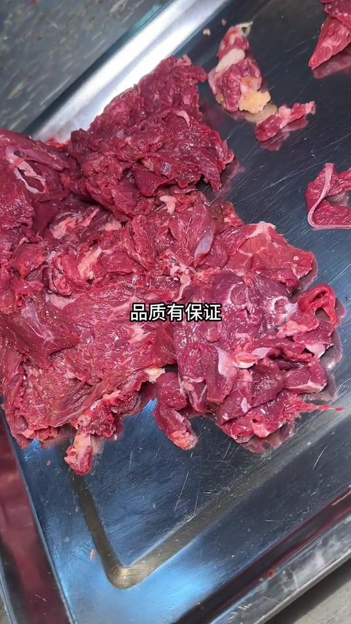 四川火锅请求出战 鲜切牛肉自助火锅 老张记鲜切牛肉性价比就是高 这个自助牛肉火锅不仅是牛肉