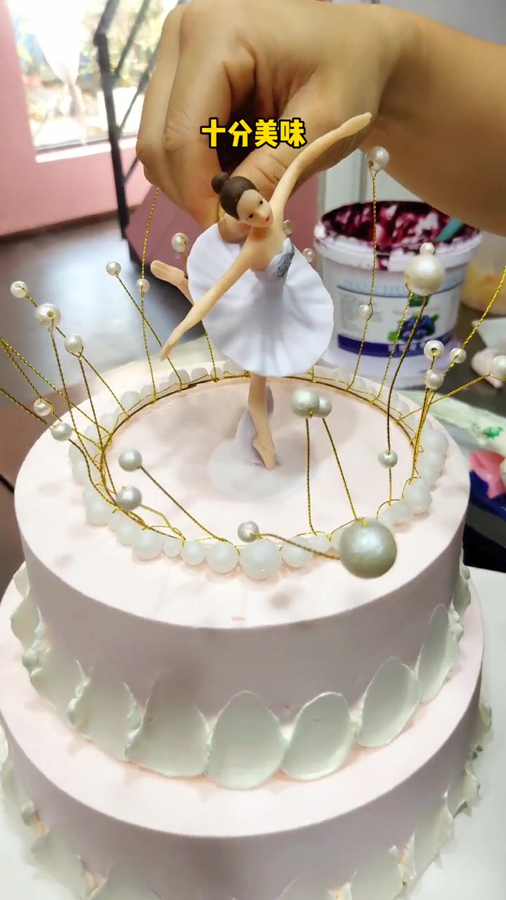 套A:6寸蛋糕49.9多选择套B:6寸蛋糕68多选择套C:6+8双层88推荐715创意园店