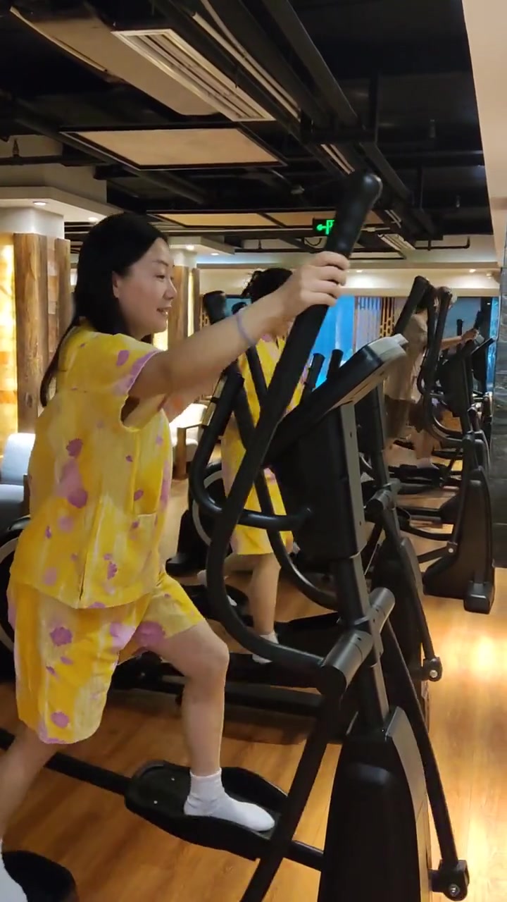 主城最便宜的室内温泉,泡汤+娱乐+儿童乐园+各种汗蒸+影院39,使用时间到6月28,不去随