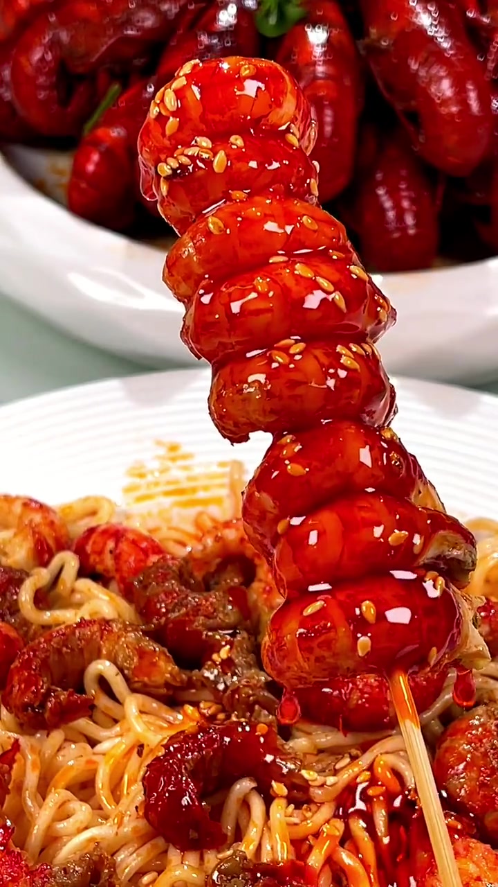 又到了吃龙虾的季节,有了好人家小龙虾调料,自己在家也能轻松做出大排档味道 小龙虾 麻辣小龙