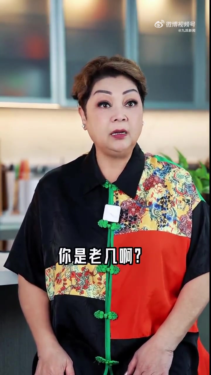 国泰航空空乘歧视乘客后续「香港演员怒斥国泰空乘歧视乘客:会讲英文很好吗,全世界都在学中文呢