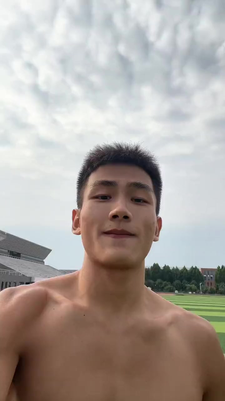 肌肉男 帅哥 胸肌 腹肌 男模 运动就是坚持 阳光男孩