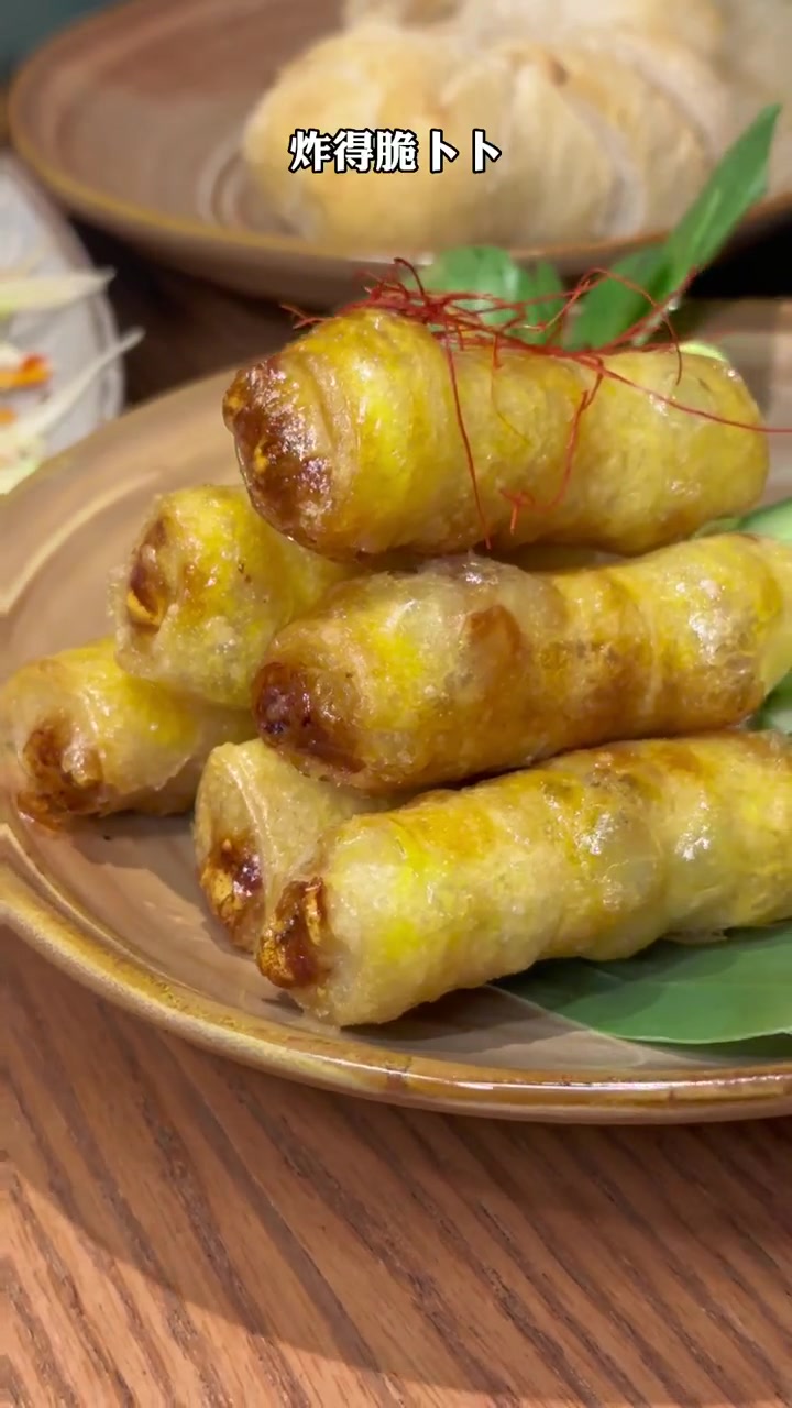 真的要被这里的美食深深吸引了,这么大的肉蟹,让人好回味啊。香港探店 氛围感餐厅 香港美食 