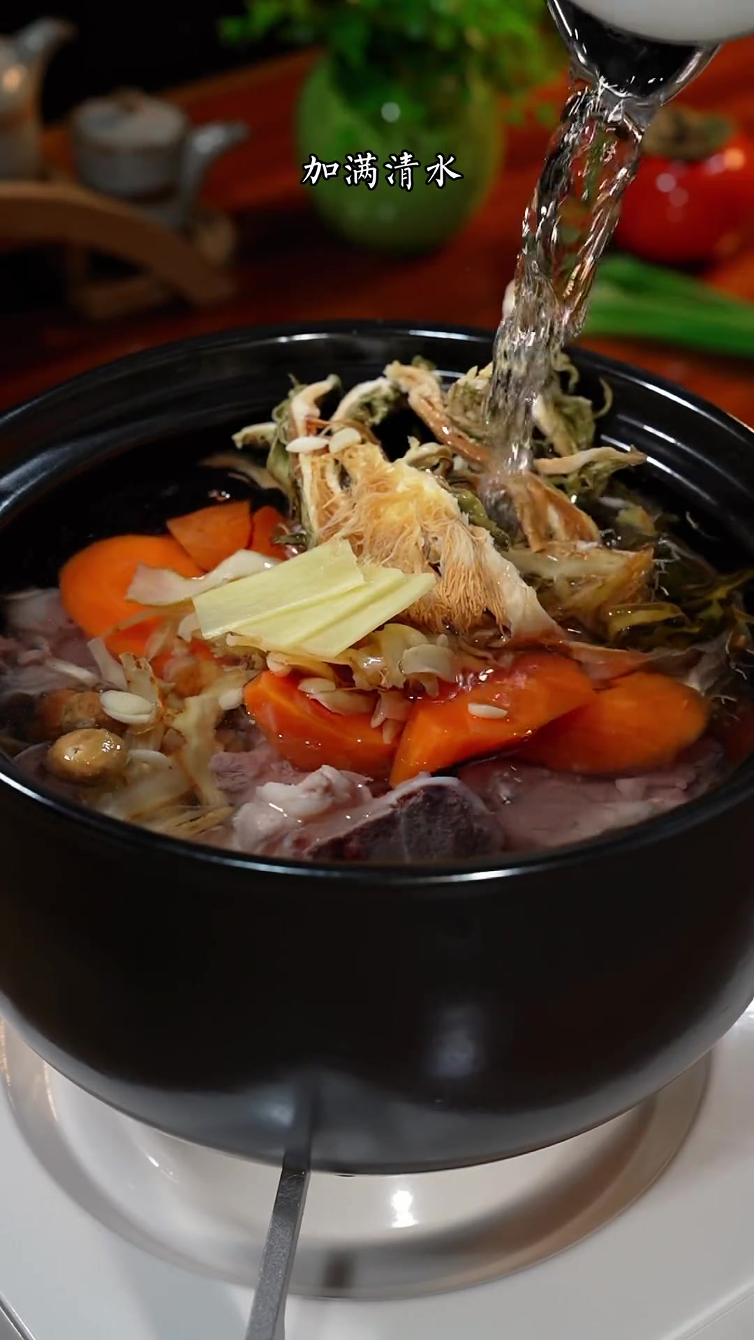 秋季天气特别干燥、这个霸王花筒骨汤记得收藏起来煮给家里人喝啦 煲汤 霸王花筒骨汤 广东靓汤