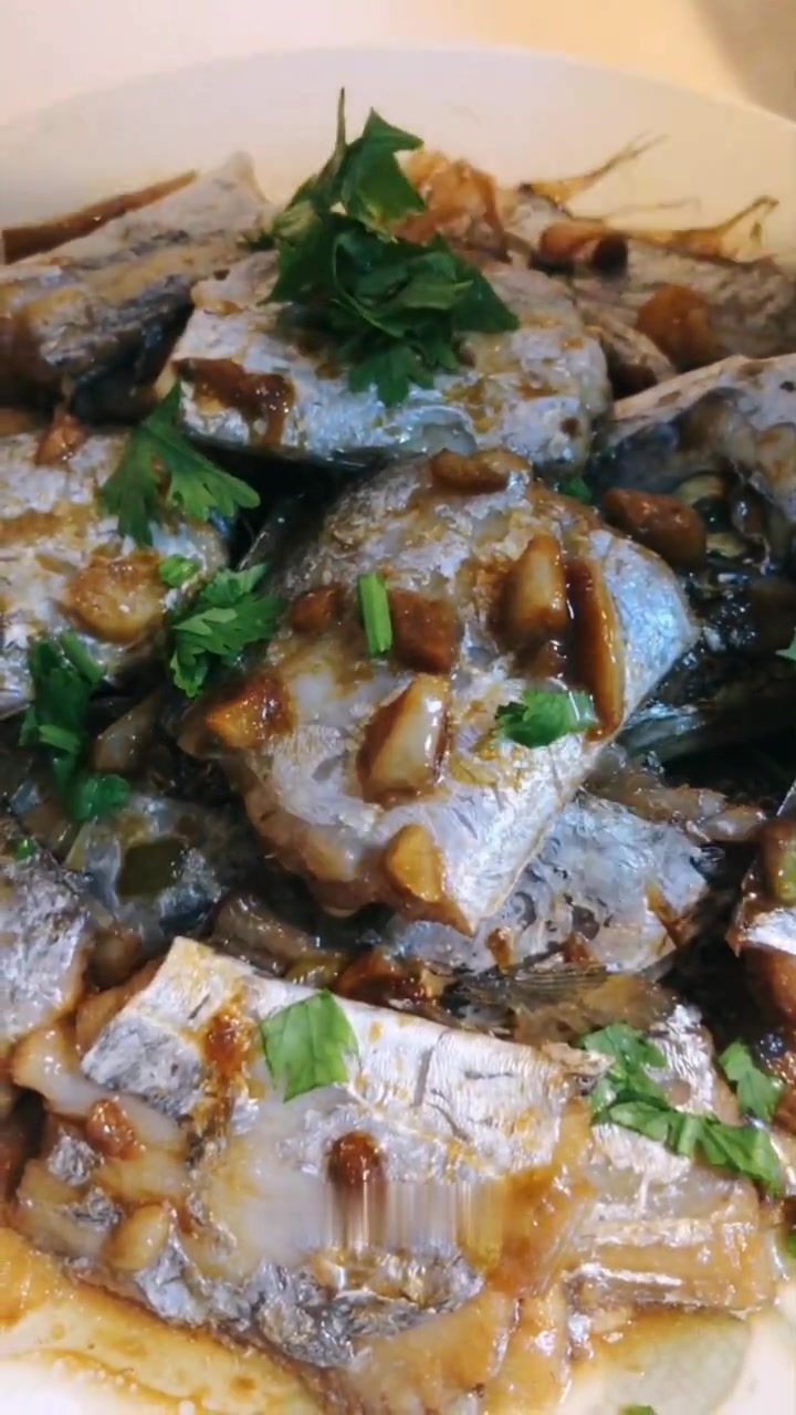 九月应季养生美食分享:清炖刀鱼