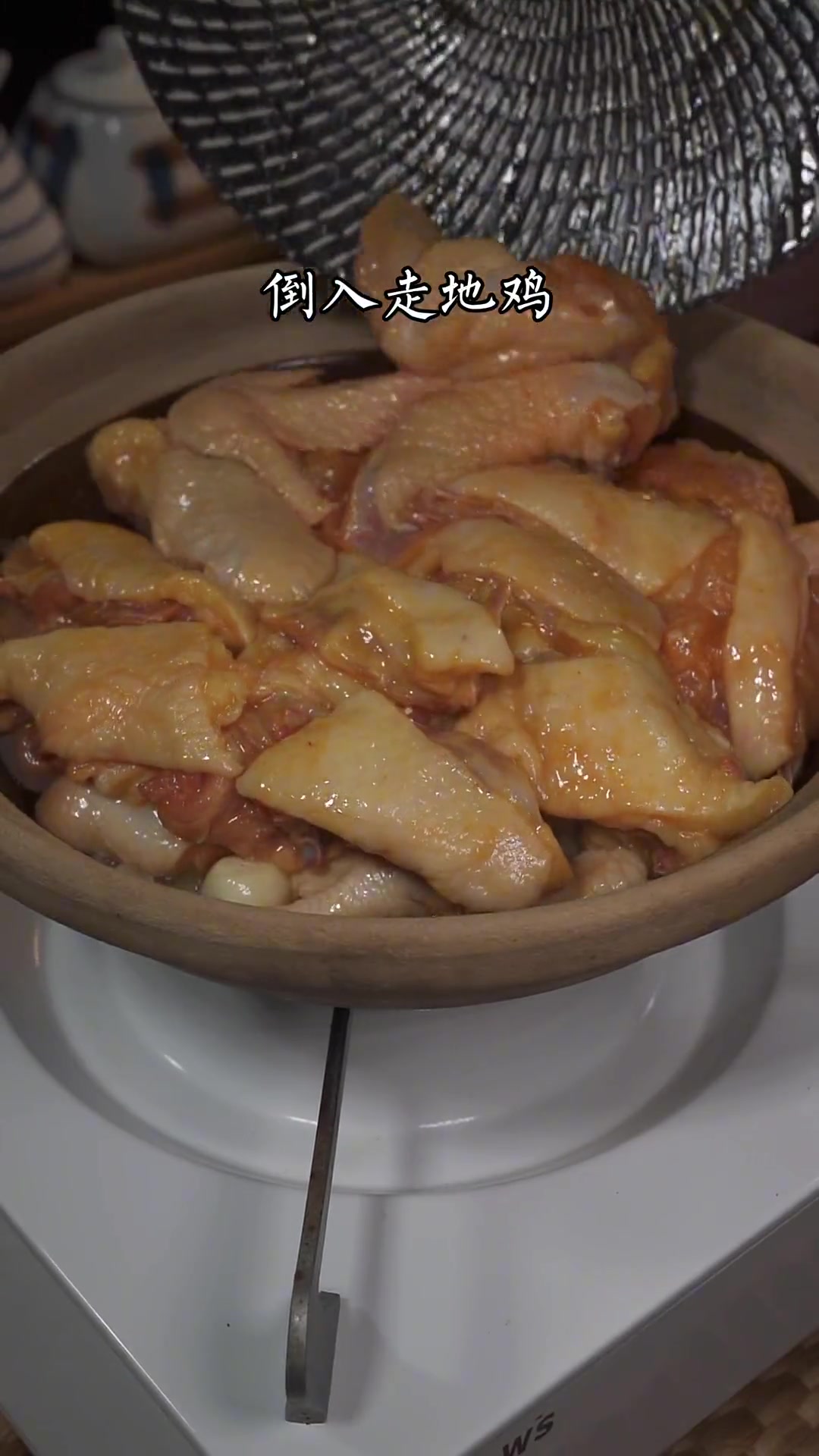 广东人特别喜欢吃鸡煲、尤其是这个白贝鸡煲、鲜味十足、非常好吃 家常菜 白贝鸡煲 海鲜