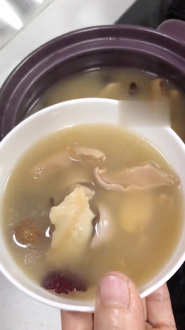 温中和胃,理气健脾,消食开胃的砂仁猪肚汤