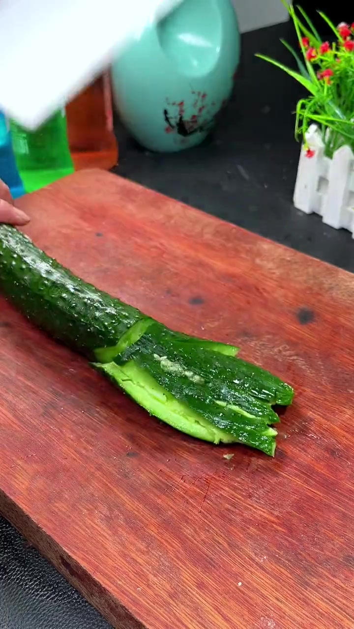 你没有来过河北可以,但是这扒糕你不能不尝尝!松软劲道配上这黄瓜嘎嘎好吃 美食 美食教程 凉