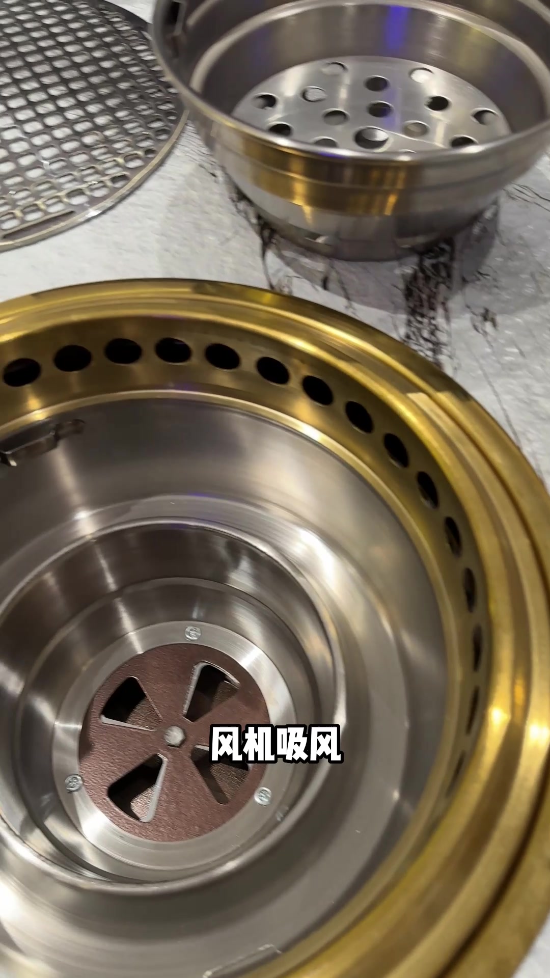 开烤肉店,选碳烤桌还是电烤桌?