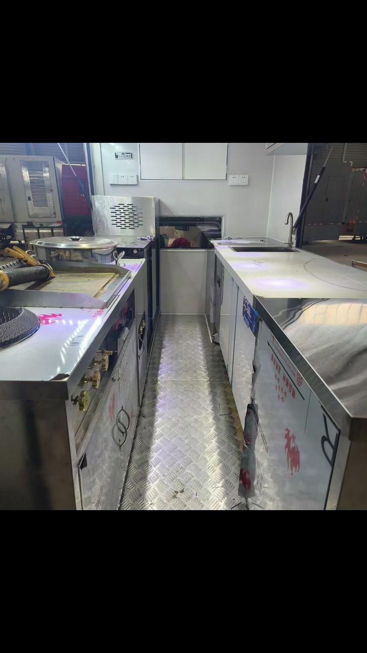 流动小吃快餐车,美食摆摊售卖车,冰激凌售卖车,服装售卖车