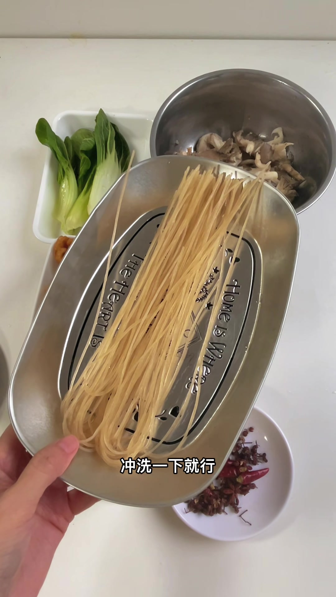 「简简厨房」在家怎么做出好吃的小酥肉烩菜?