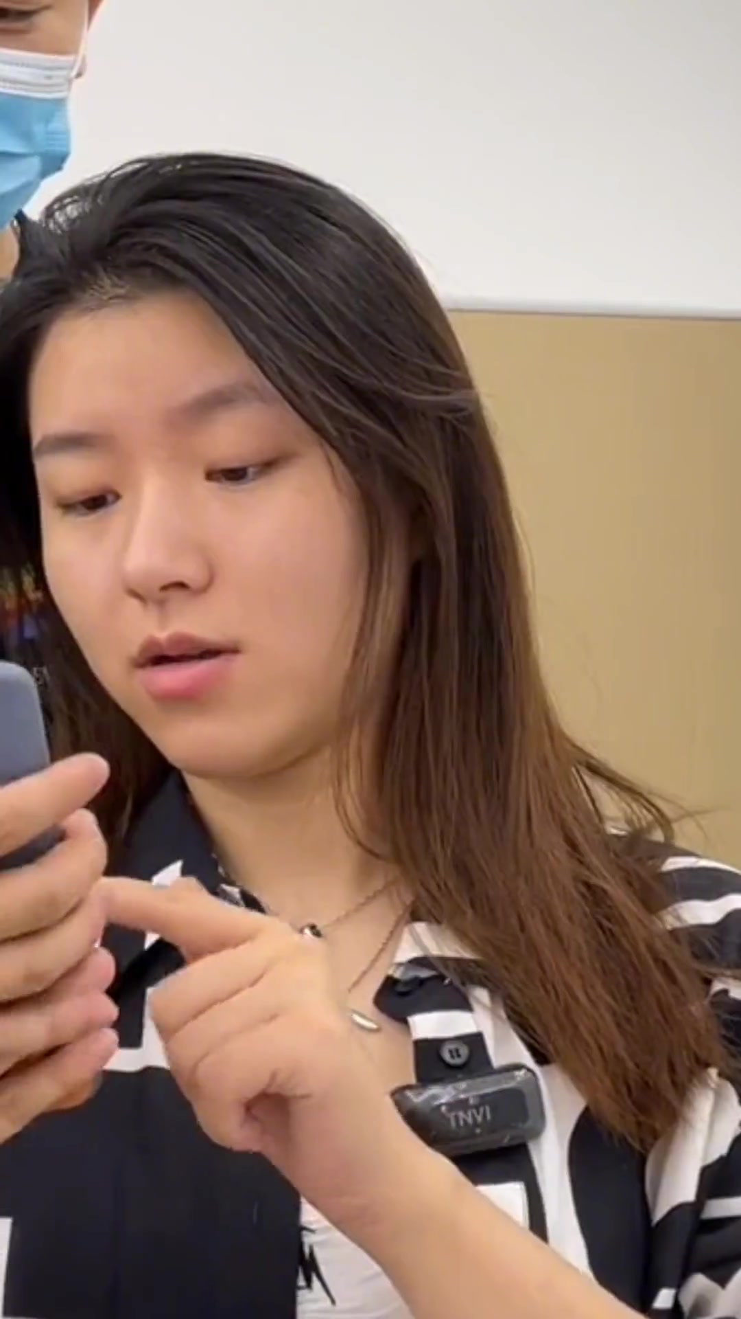 第127集|发型 减龄发型 鲻鱼头 精致短发 当我拿着别人的照片去找我的托尼剪头发 瘦脸发