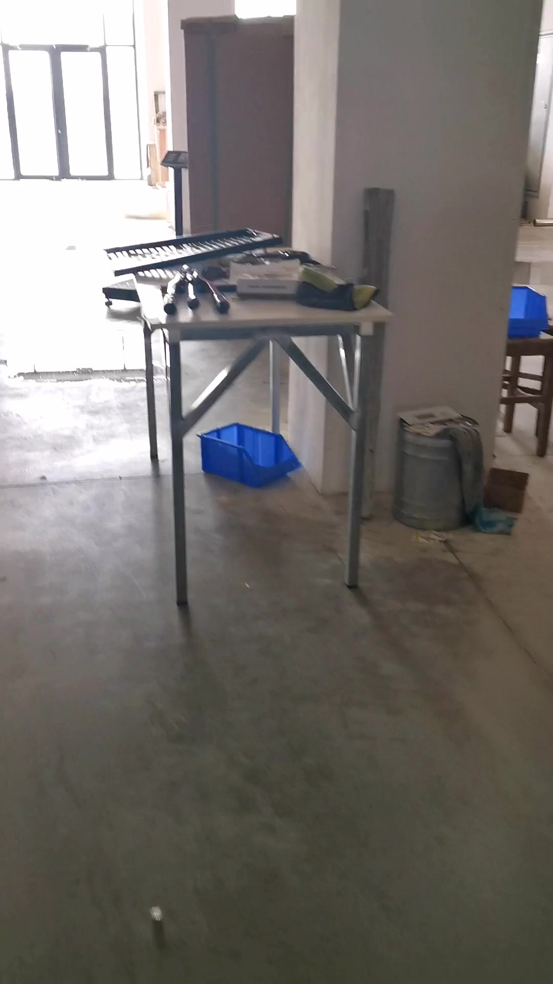 今天继续发货,烤鸭店风干鸭子、食品车间都需要用到除湿机