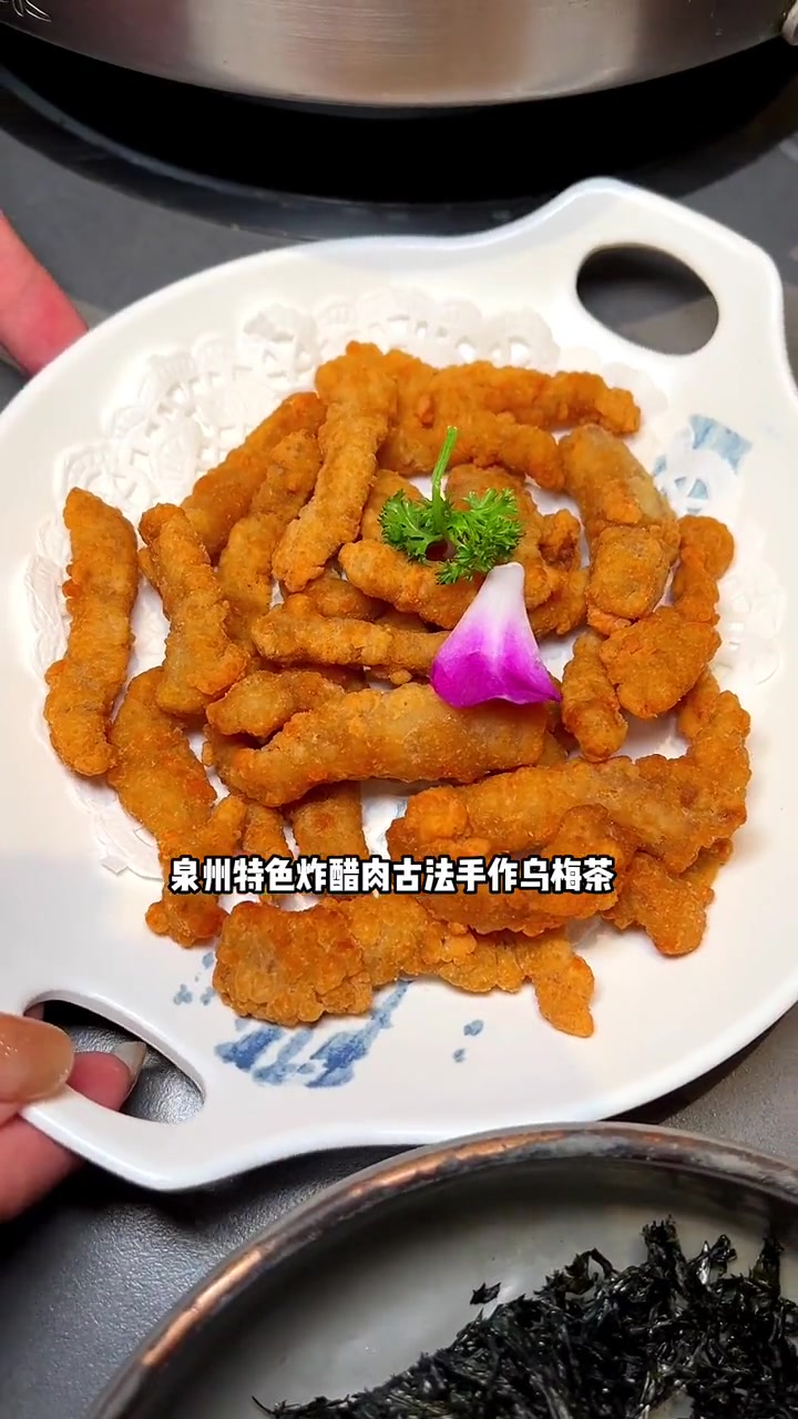 坚持17年一根筒骨只熬一碗汤的骨之味,吃筒骨火锅发还可以抢苹果14哦 附近美食 骨之味17
