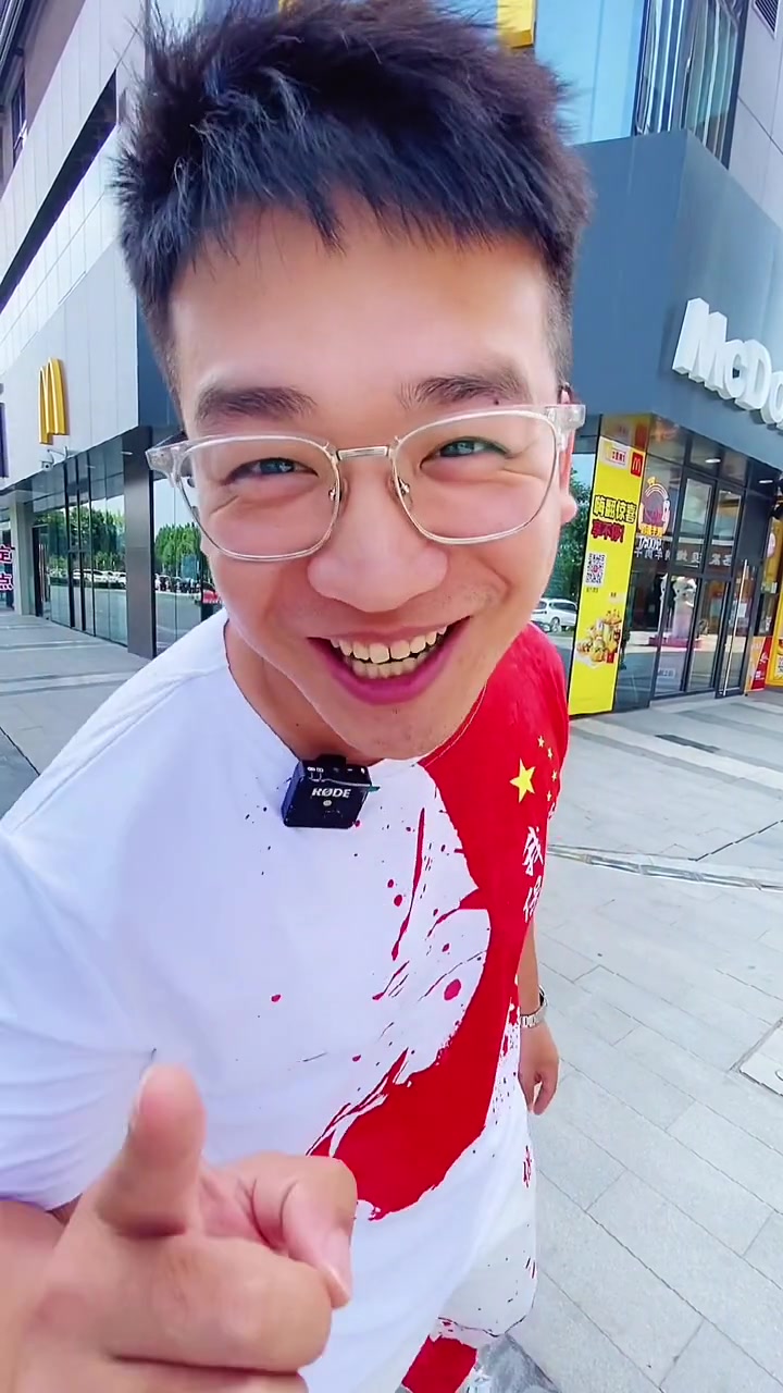 在麦当劳把所有汉堡都点一边,体验如何