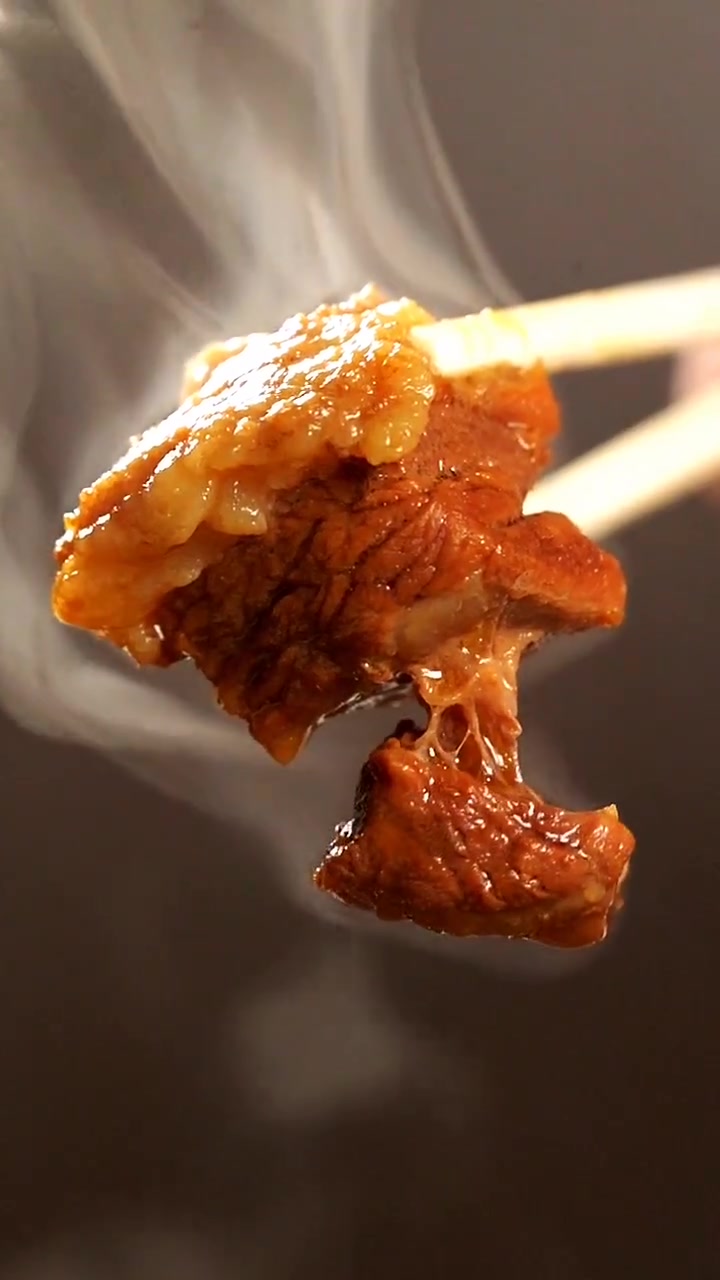 一锅陈香牛杂煲引爆老广味蕾,香得神仙都站不稳!