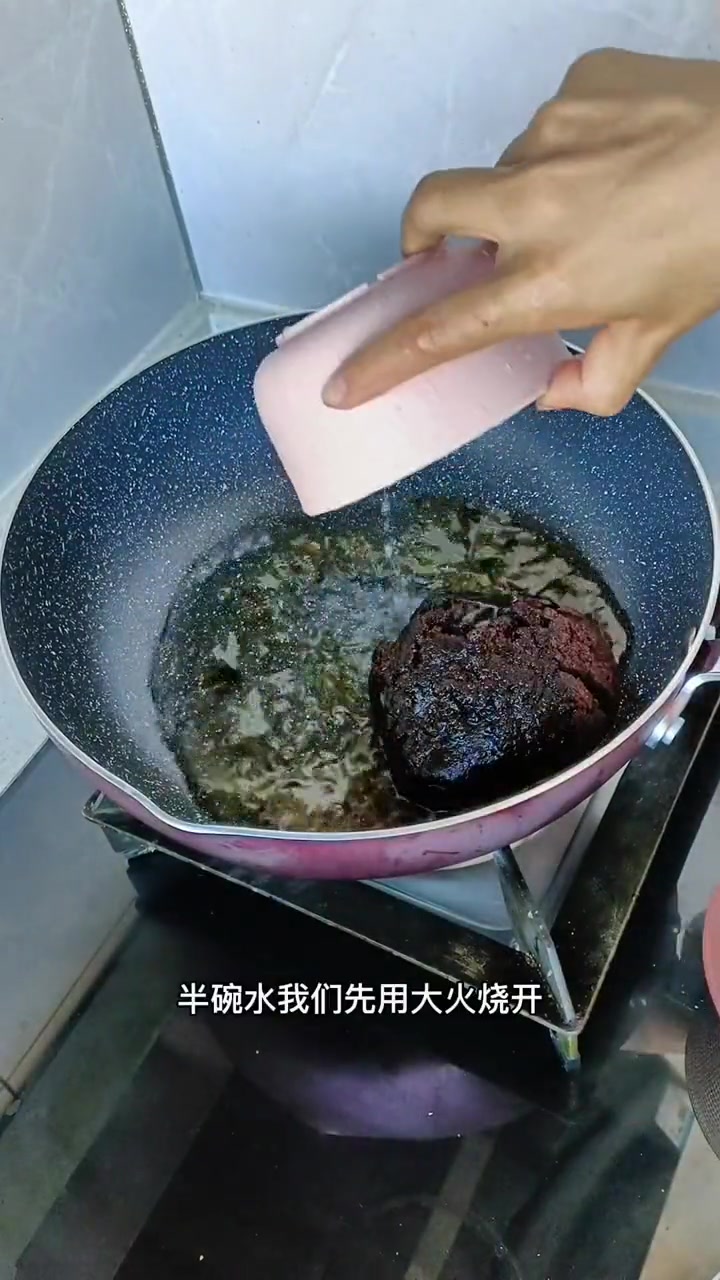 烘焙人的日常 阳过之后才知道自己身体特别虚,终于给自己安排红枣核桃黑芝麻膏,增肥计划开始实