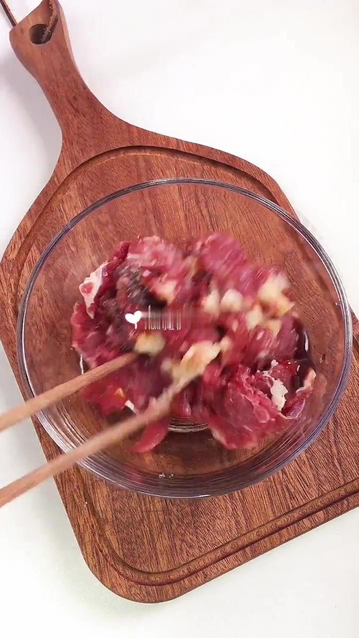 老广家常菜道不重样草菇炒牛肉|好味