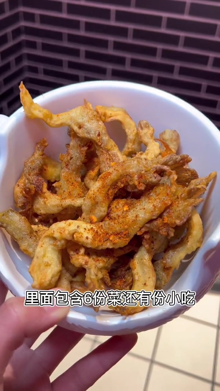 跑山鸡土坛酸菜绝配的酸菜鸡,冬天就吃这个 冬季暖胃美食 酸菜鸡火锅 同城好店推荐 好好吃一