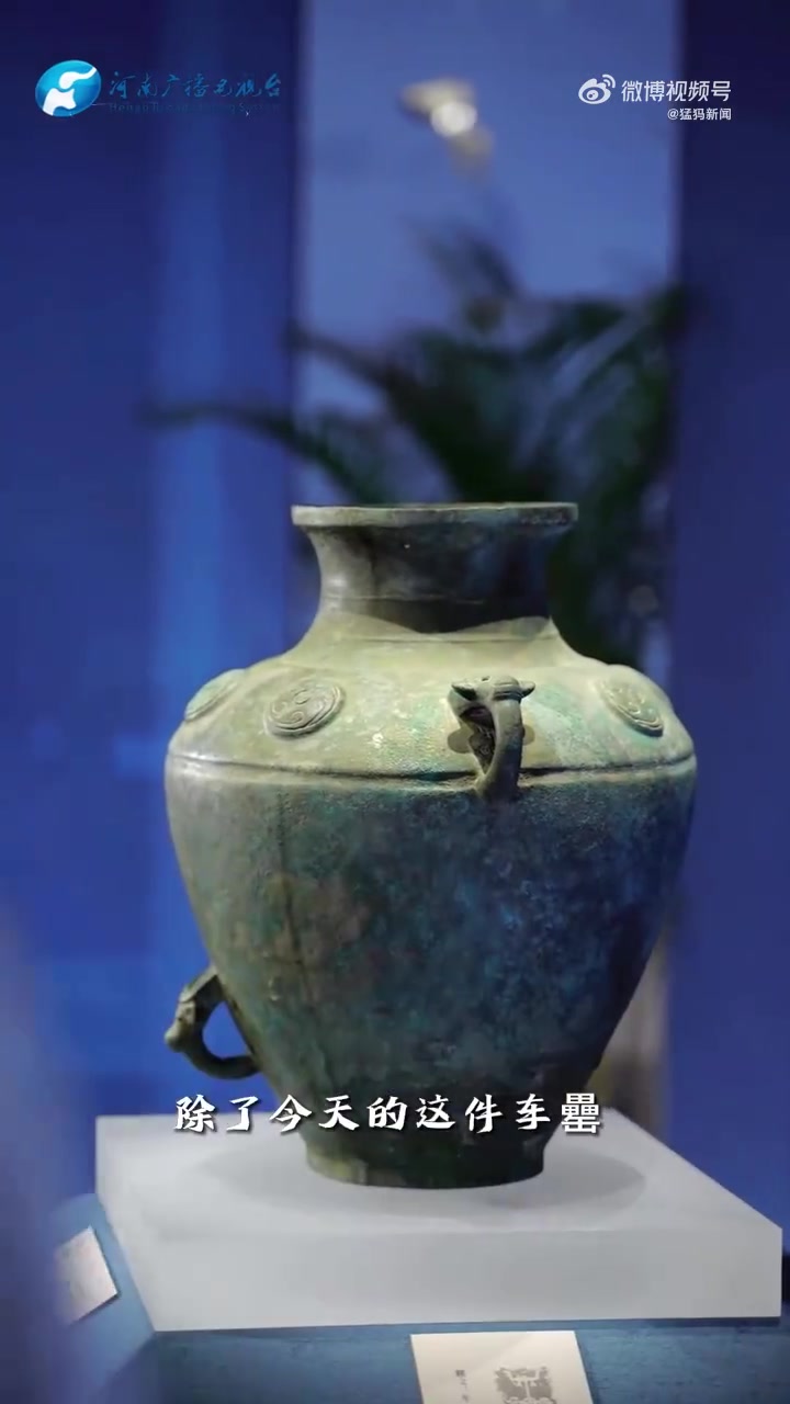 「来自远古的召唤 丨张歌邀您博物馆里看世界」在东方美学中,纹样就像一位永不衰老的时尚教母,