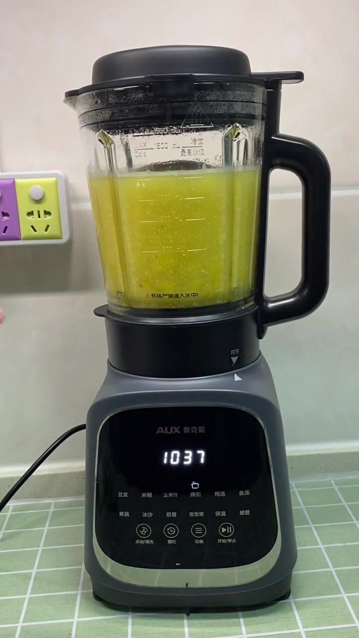 破壁机做的红薯粥。特别粘稠