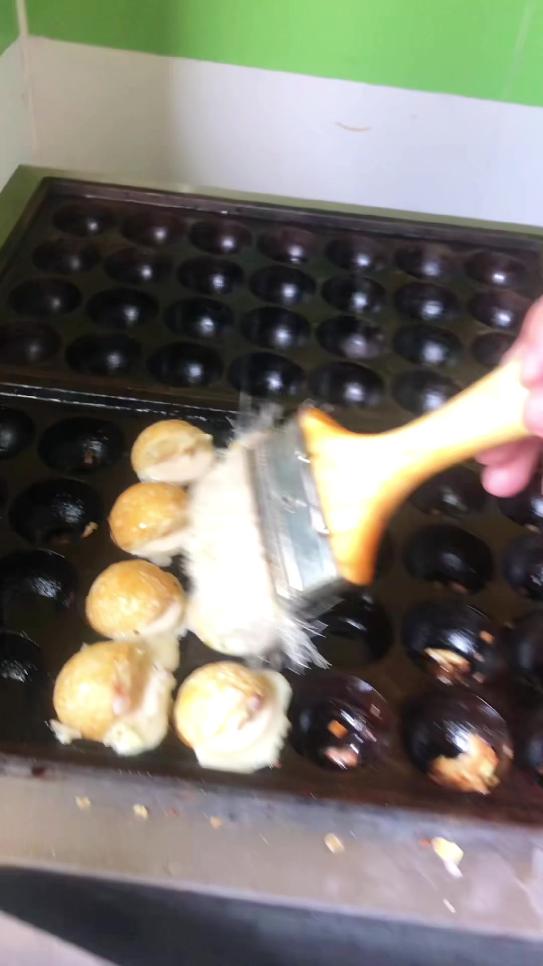 小吃摊成本3元卖10块一份的章鱼小丸子您会做吗?章鱼小丸子做法