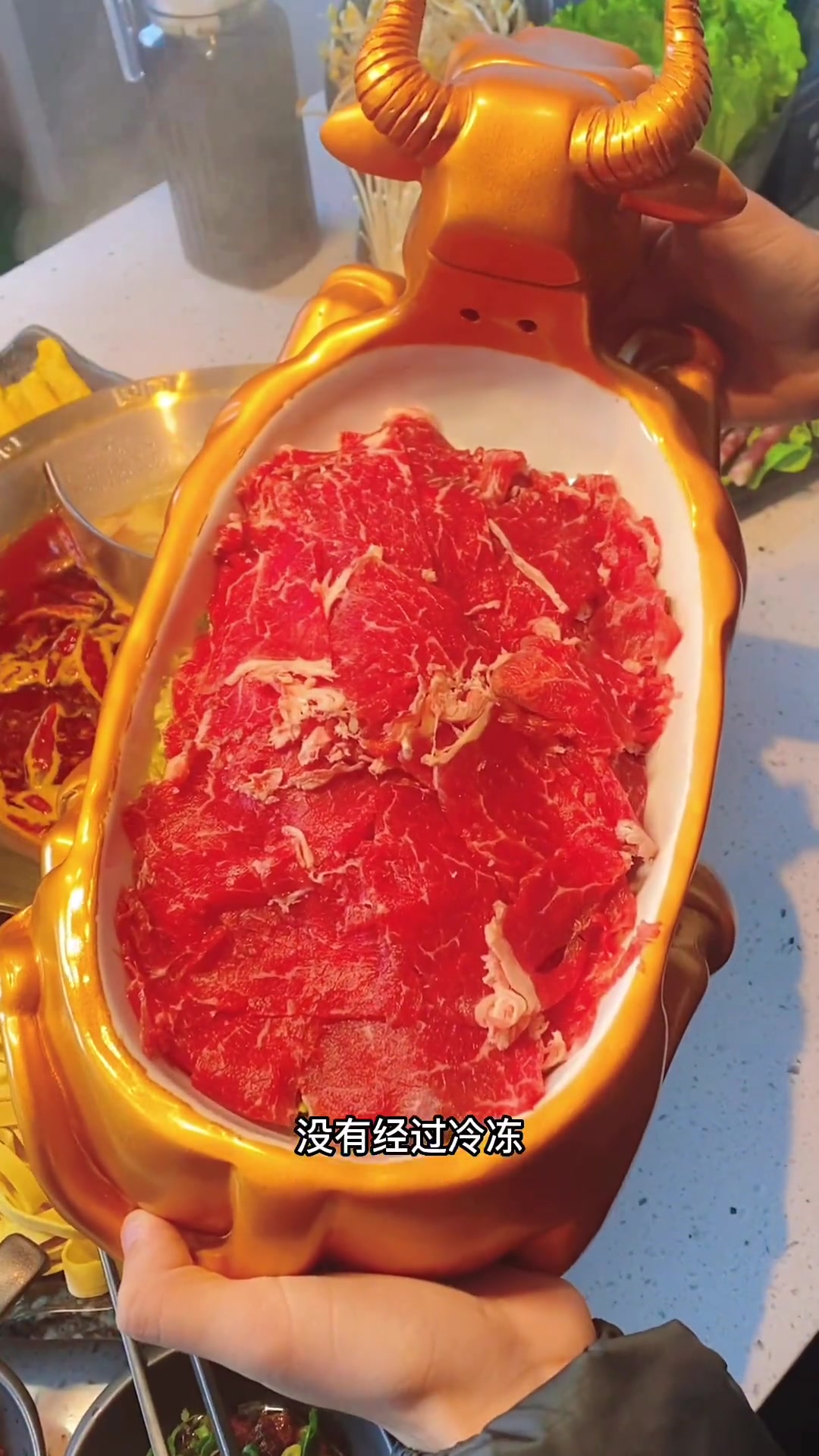 寿县小伙伴们注意了,大寿县又多了一家好吃的美食店,他家主打牛羊肉现切,可以烤可以涮,而且他