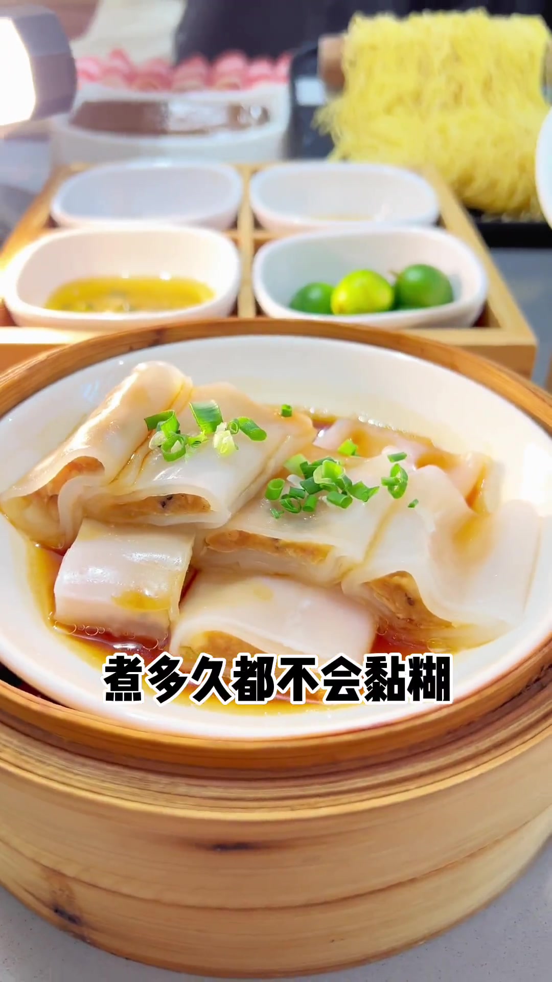 好彩猪肚鸡 现在大兴店一桌子才159,真的很适合!快把你列表第一的饭搭子艾特过来!真探迈迈