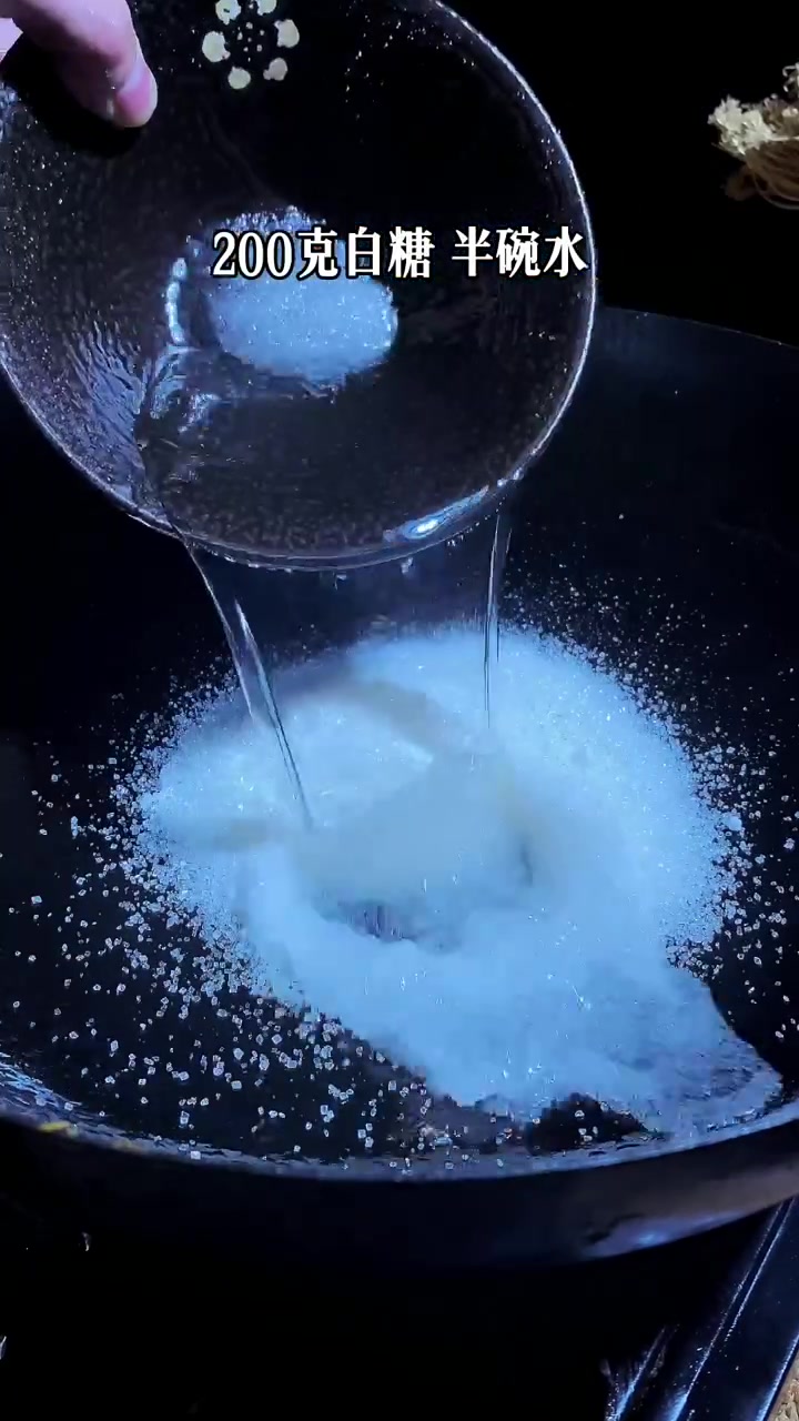 一点面条就可以在家制作沙琪玛,现吃现做,现做现吃