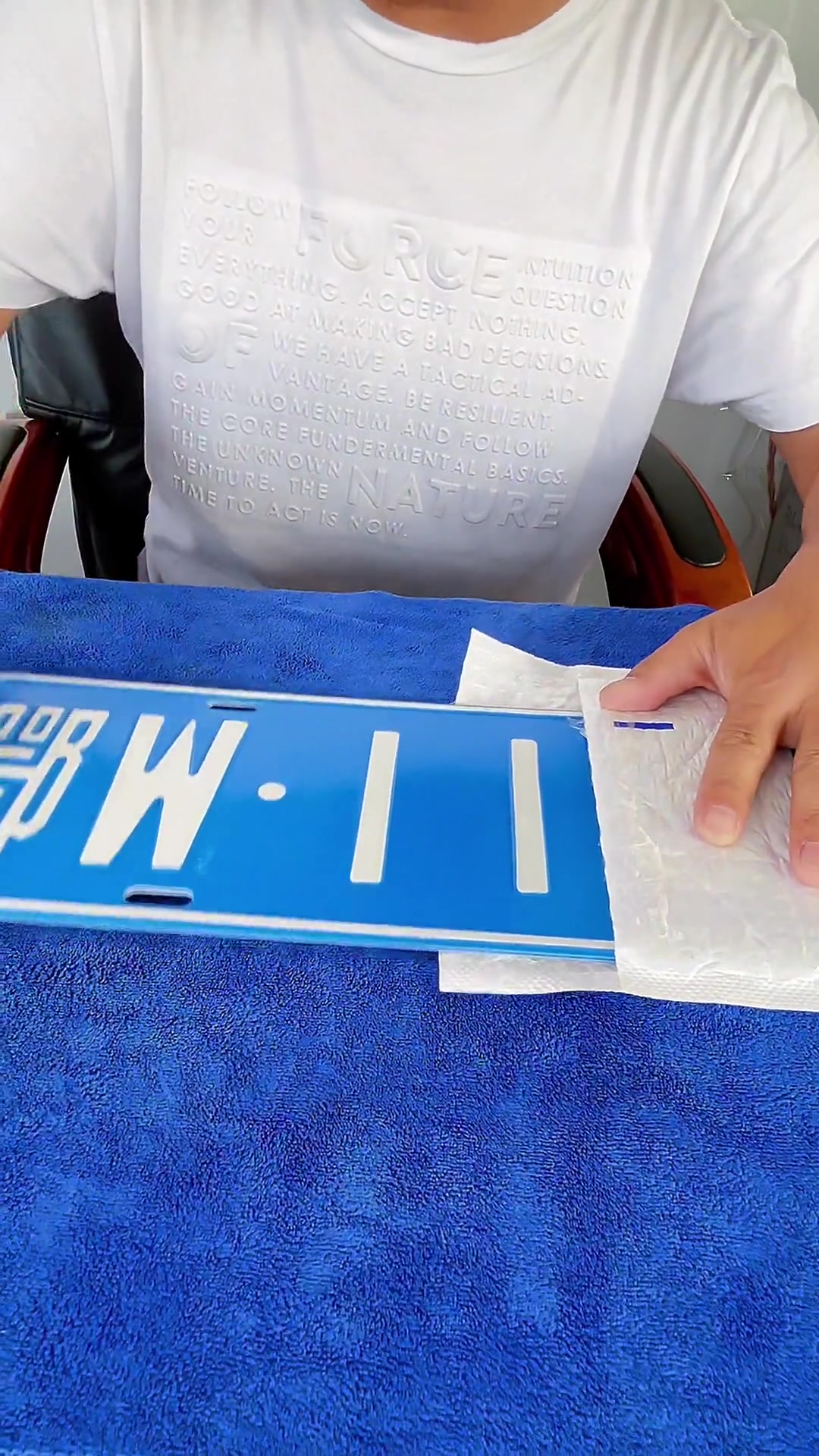 几千的面包车,几经波折终于选到鄂w数字车牌 二手车 武汉二手车 练手车 代步车 鄂w号牌 