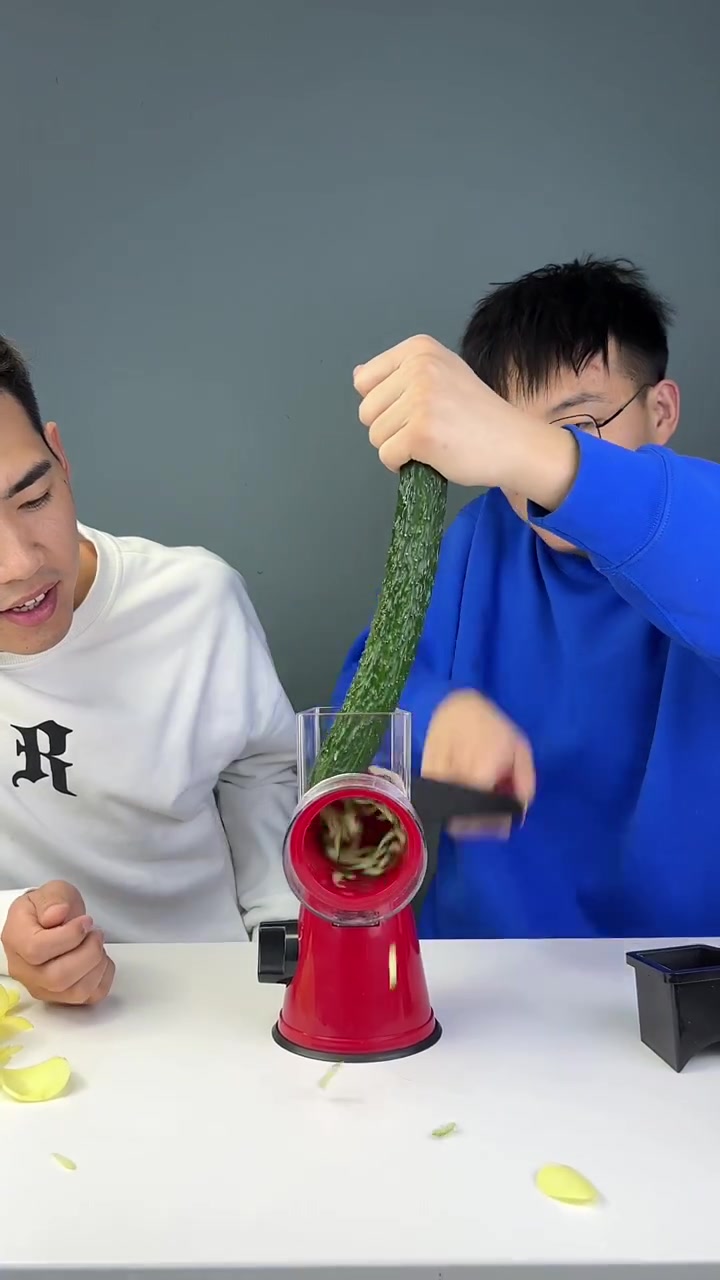这个滚筒式暴风切菜机切菜到底快不快?