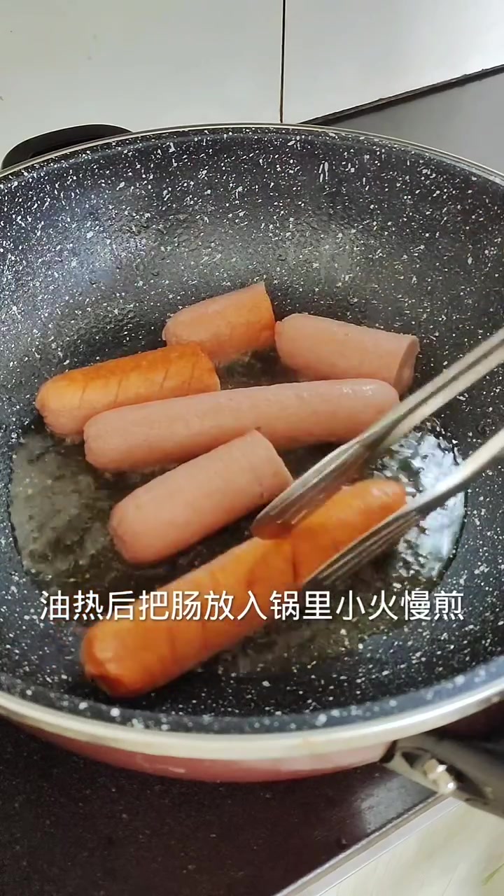 鸡肉肠自己做Q弹好吃有嚼劲,肠衣灌肠器调料,烧烤料小黄车有货,需要的姐妹去拍吧
