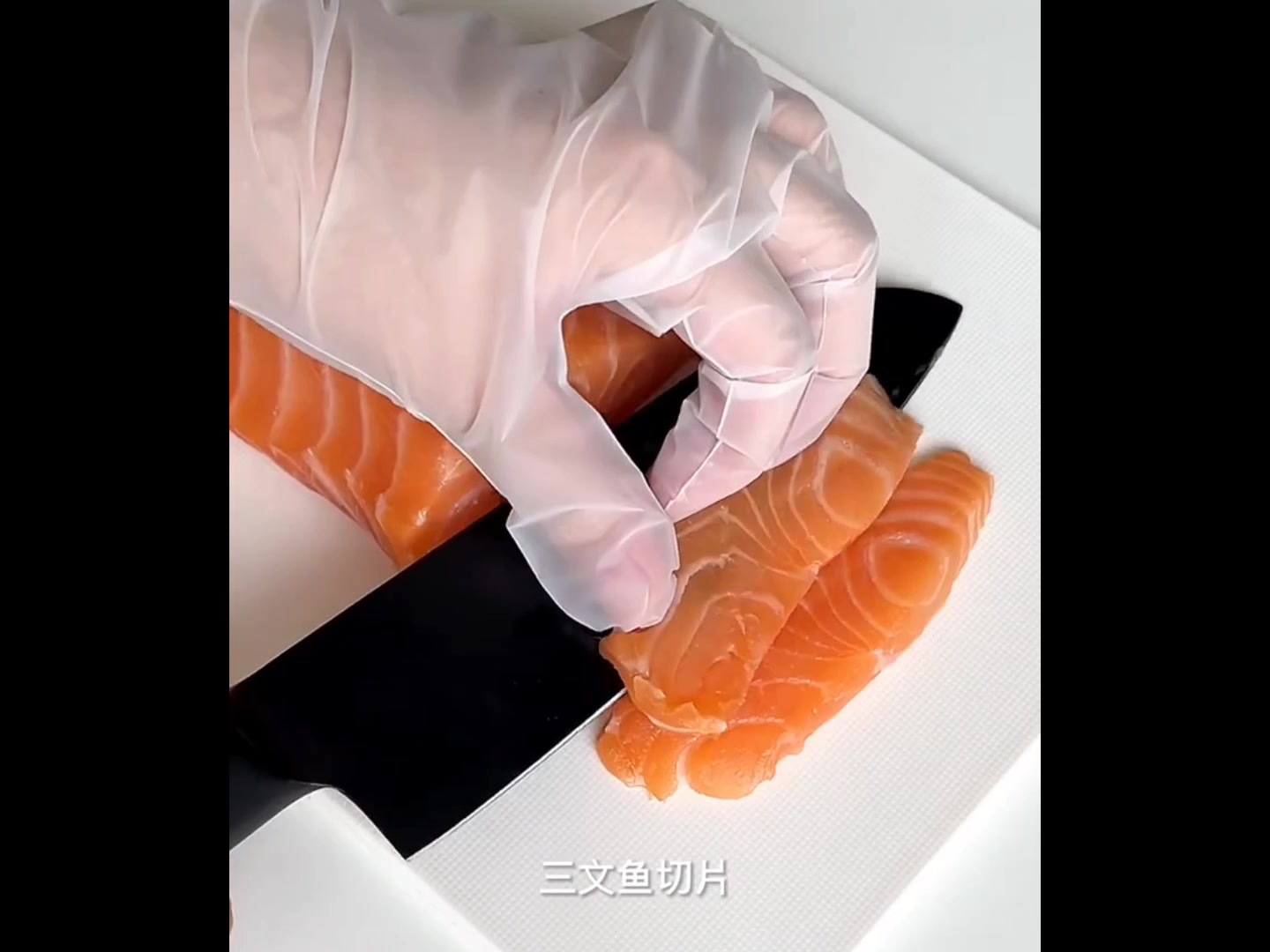 沙拉酱三文鱼拌饭这样做