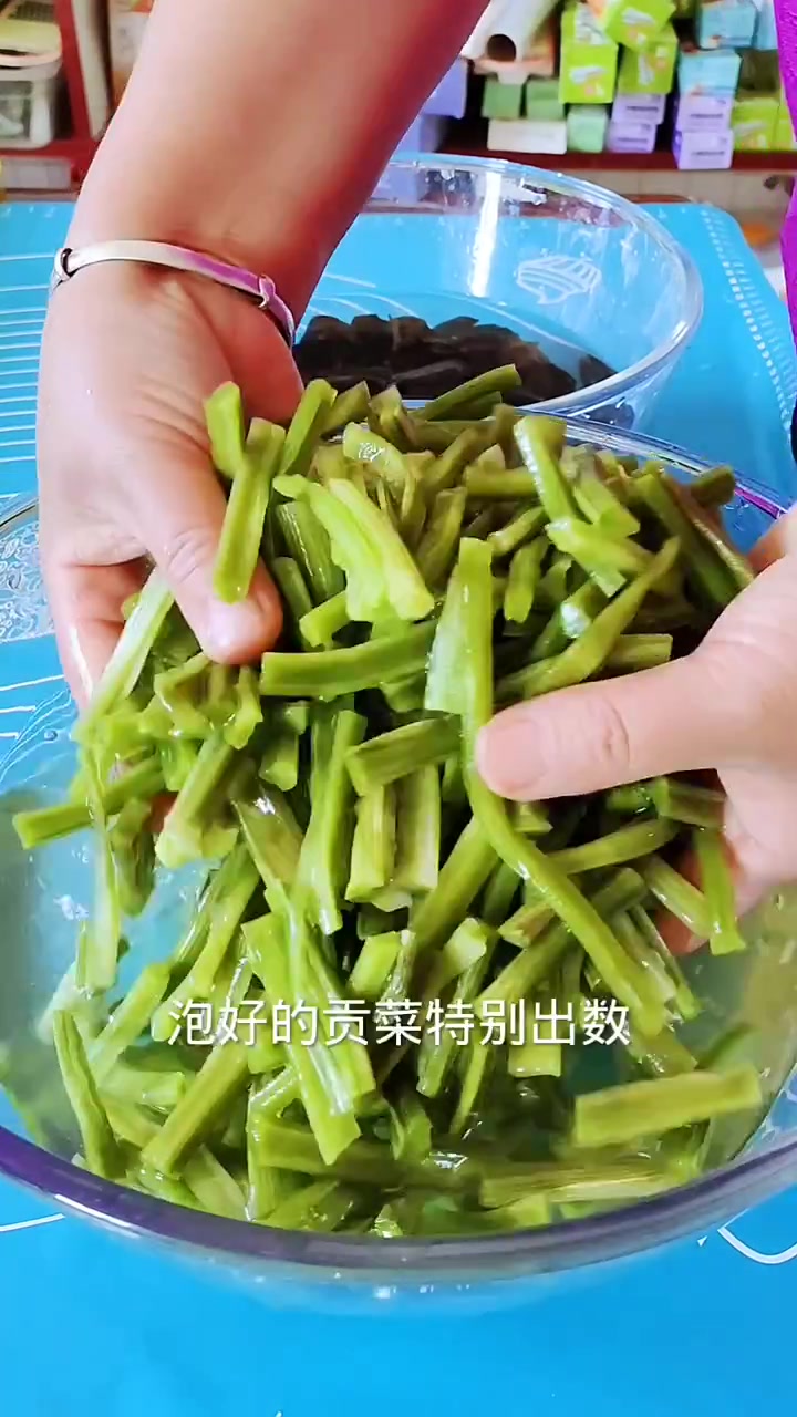 苦荞小米粥色泽金黄软糯香甜营养丰富,苦荞小米 贡菜木耳小黄车有货,需要的姐妹去拍吧